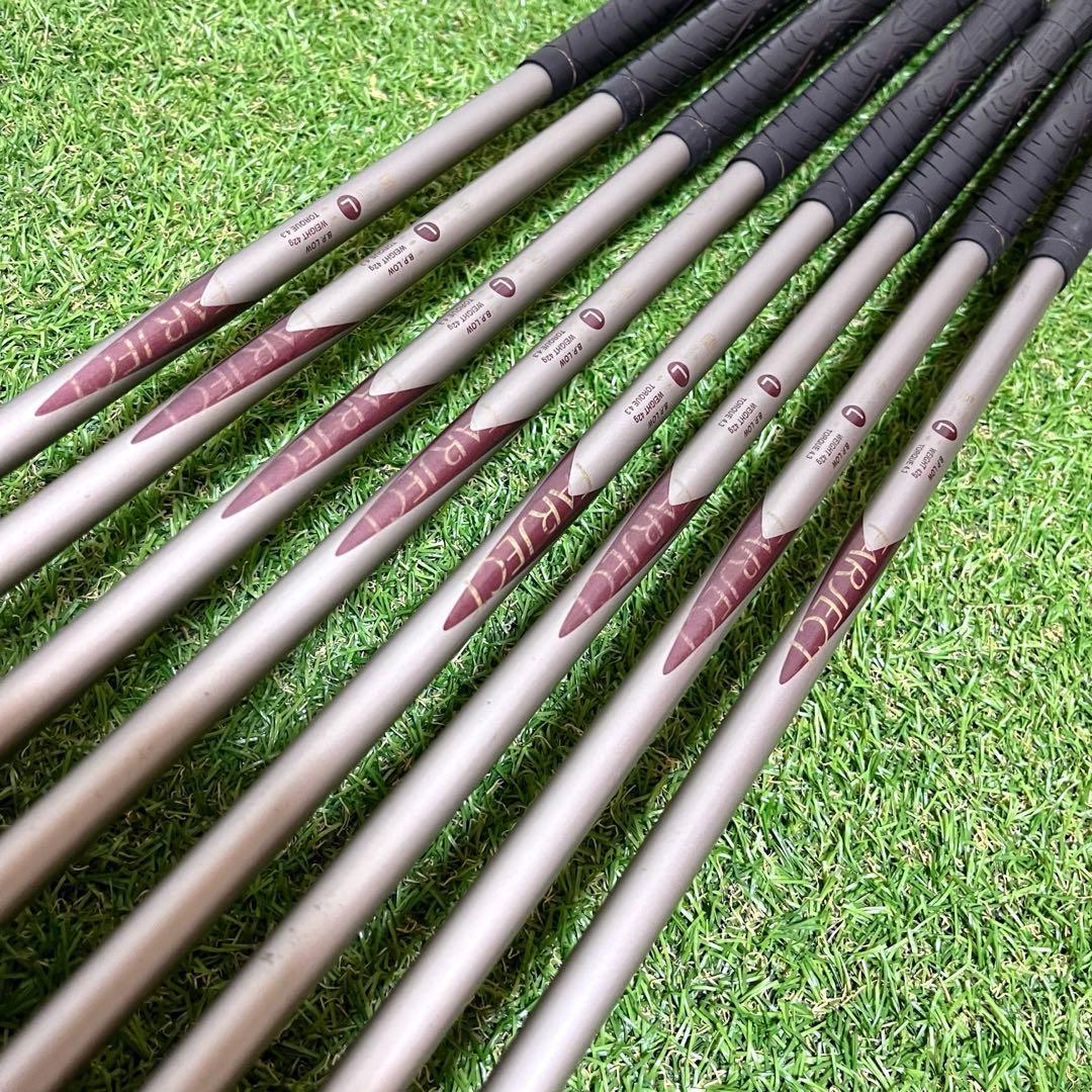 初心者に優しい HI-BRID お買得 レディースゴルフクラブ豪華12本セット
