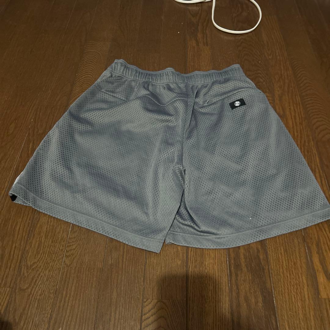 ASICS ボーラホリックグレー メッシュ バスケットボールパンツ