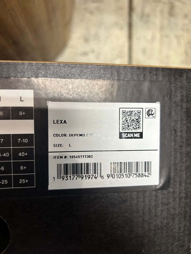 【新品】ウィメンズ BURTON LEXA 24-25モデル　最安値❗️