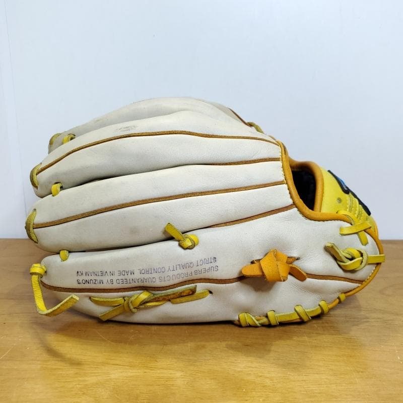 ミズノ MIZUNO 井端弘和モデル 限定カラー 良品 内野用 軟式グローブ