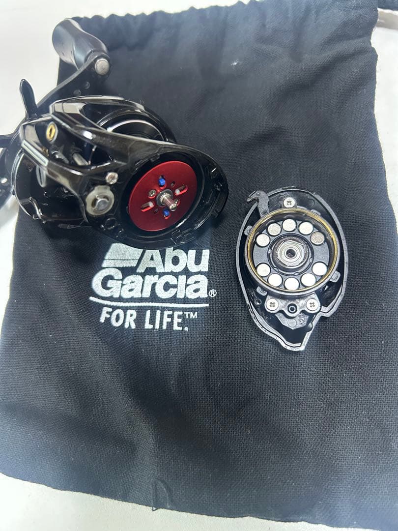 Abu Garcia アブガルシア ROXANI 8 ベイトリール 右巻き