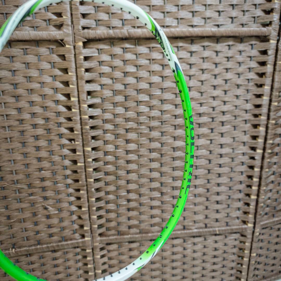 【極美品】 YONEX VOLTRIC30 5U G6 バドミントンラケット