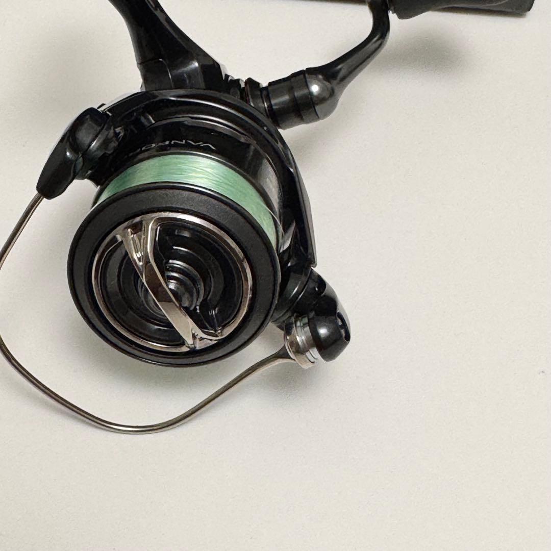 【美品】シマノ　24 ヴァンフォード C2000S スピニングリール