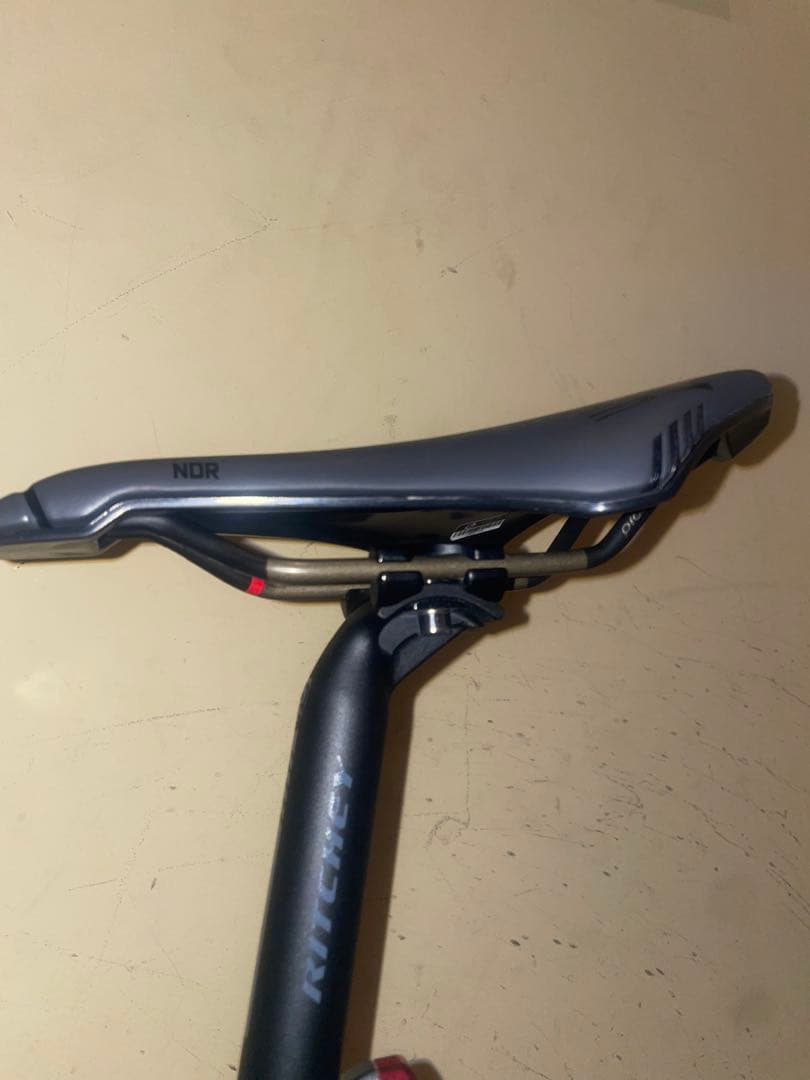 プロロゴ Prologo NDR Thirox 143mm サドル