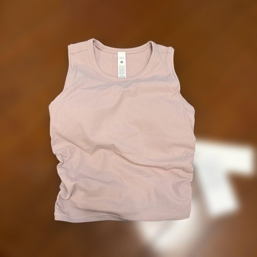 新品　ルルレモン　lululemon タンクトップ カップ　定価8000円