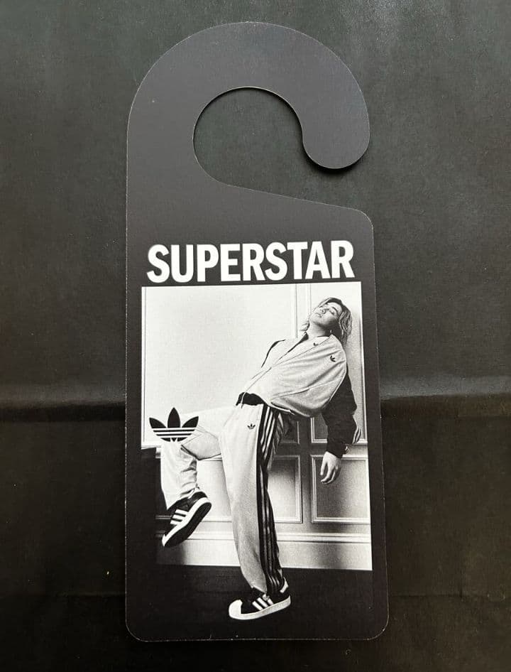【非売品】藤井風 adidas SUPERSTAR ドアタグ フライヤー 原宿