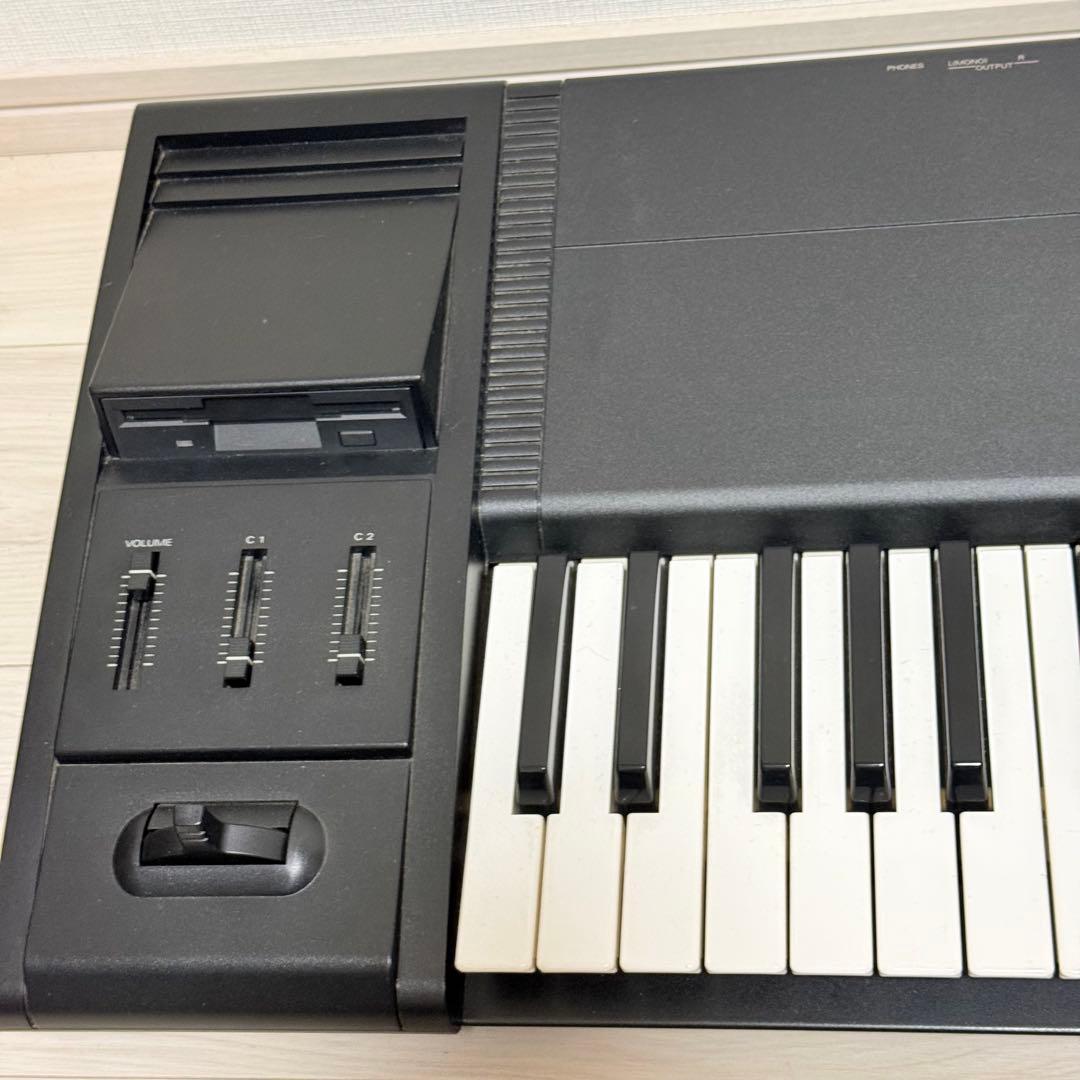 動作品　XP-50 ROLAND ローランド　シンセサイザー