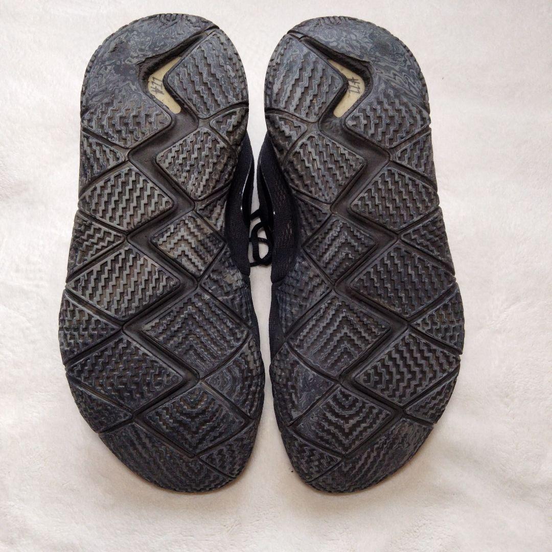 Nike Kyrie バスケットシューズ ブラック