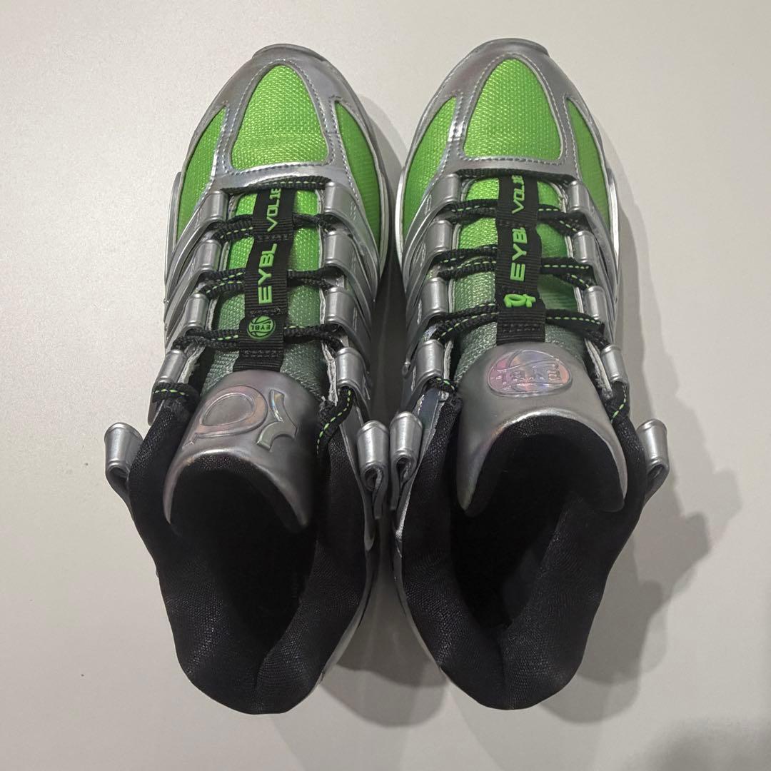 ナイキ バッシュ KD18 EYBL EP 25.5cm