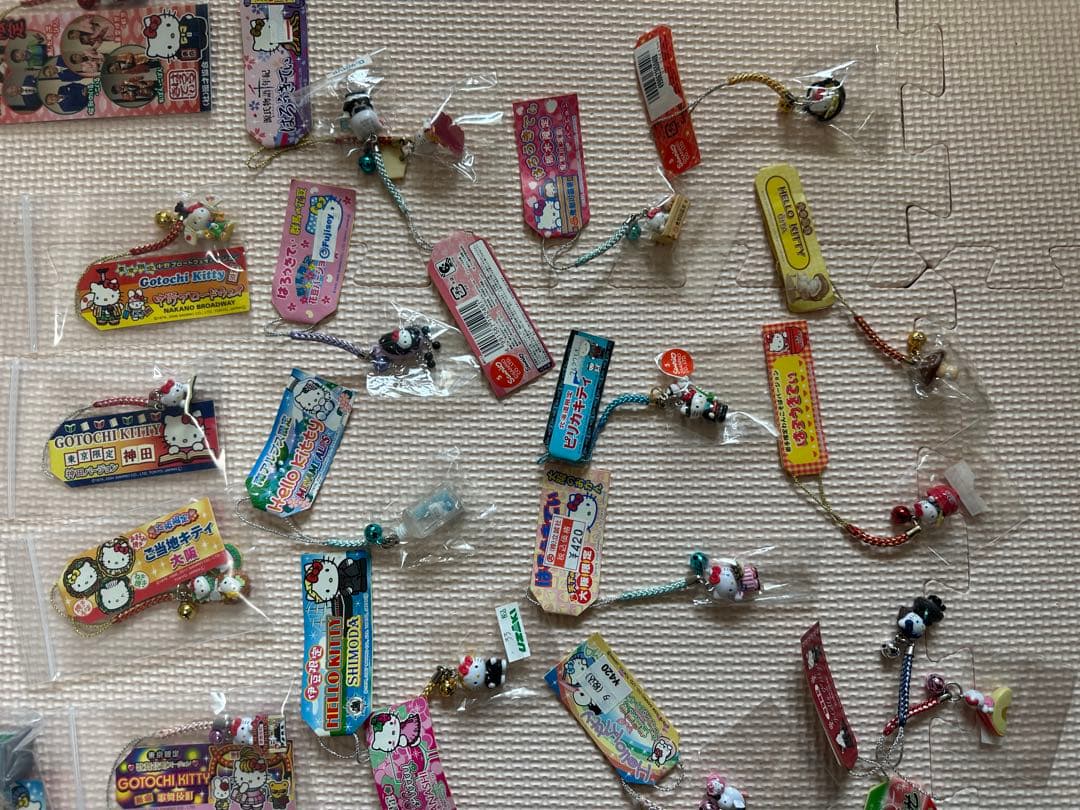 ハローキティ ストラップ 約125個セット