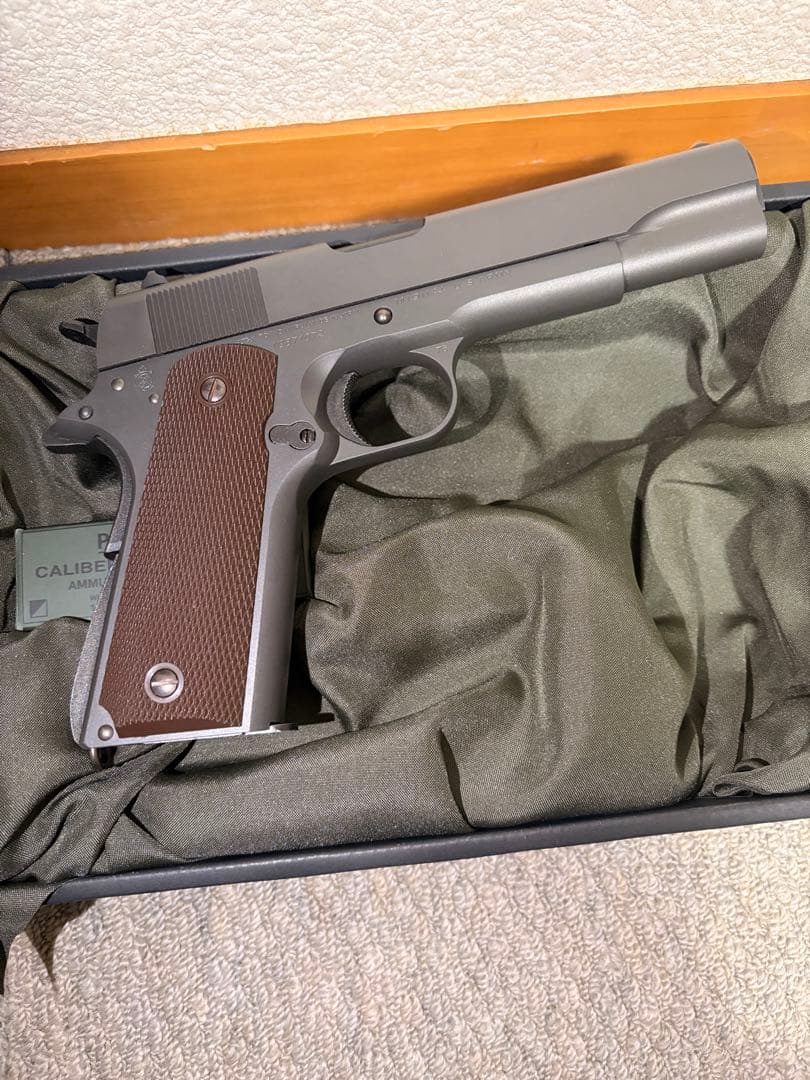 東京マルイ　M1911A1 ガスガン 箱付き　予備マガジン付き