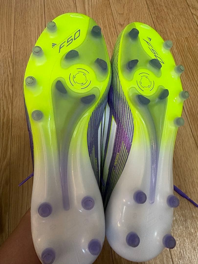 F50 ELITE AG 紫/緑
