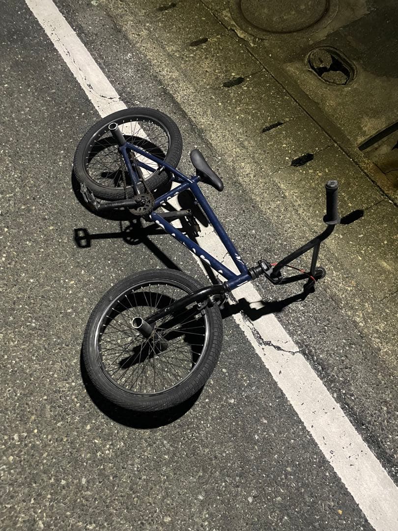 ヨツバサイクル 20インチ BMX 20×2.25 ペグ付き ストリート