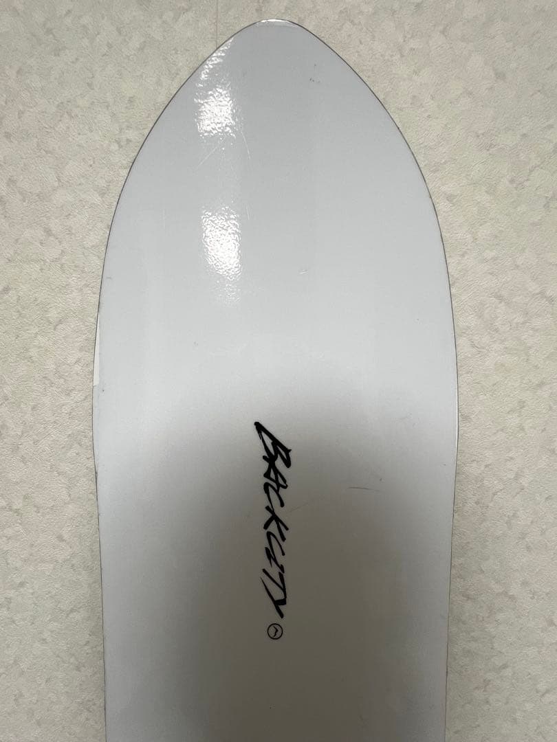 【使用3回・極美品】BACKCITY 24-25 152cm ／保護フィルム有