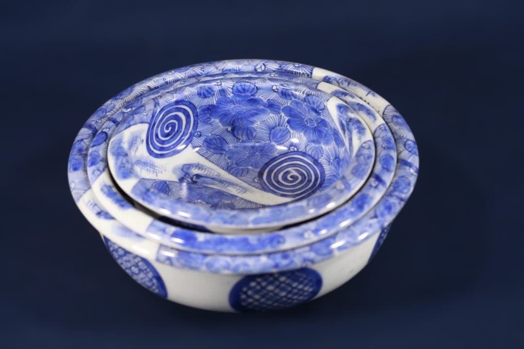 687　古伊万里染付いにしえモダン図3つ鉢　大中小　無傷美品　明治