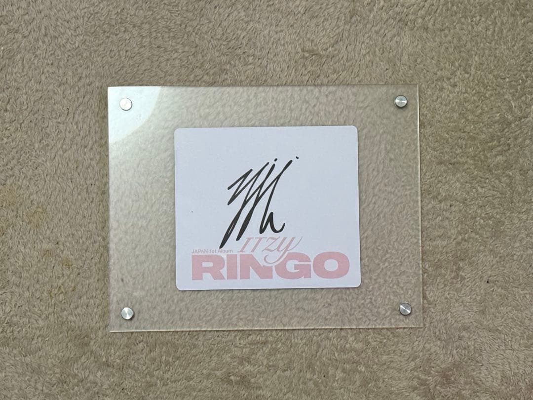 ITZY RINGO リュジン直筆サイン入り