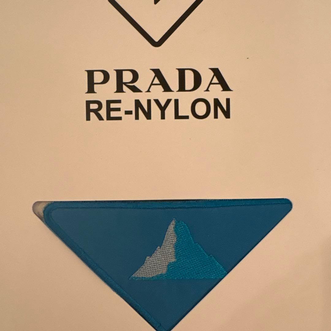 PRADA RE-NYLON ノベルティグッズ　プラダワッペン　袋&冊子付き