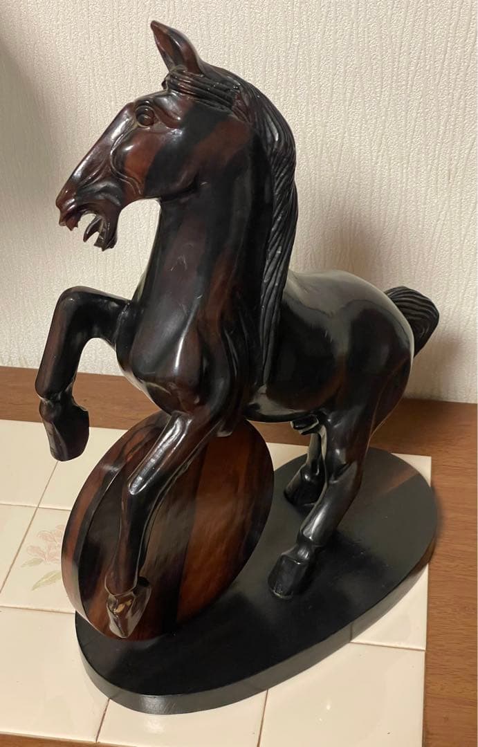ビンテージ　天然木　無垢材　縞黒檀　跳ね馬　縁起物　置物　レトロ　彫刻　骨董品
