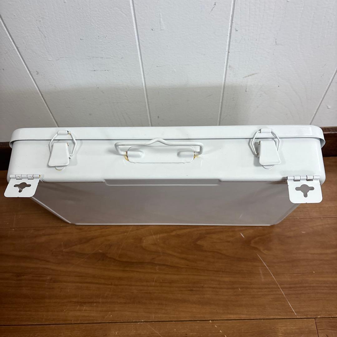 米軍放出品　FIRST AID KIT CASE ホワイト　送料無料