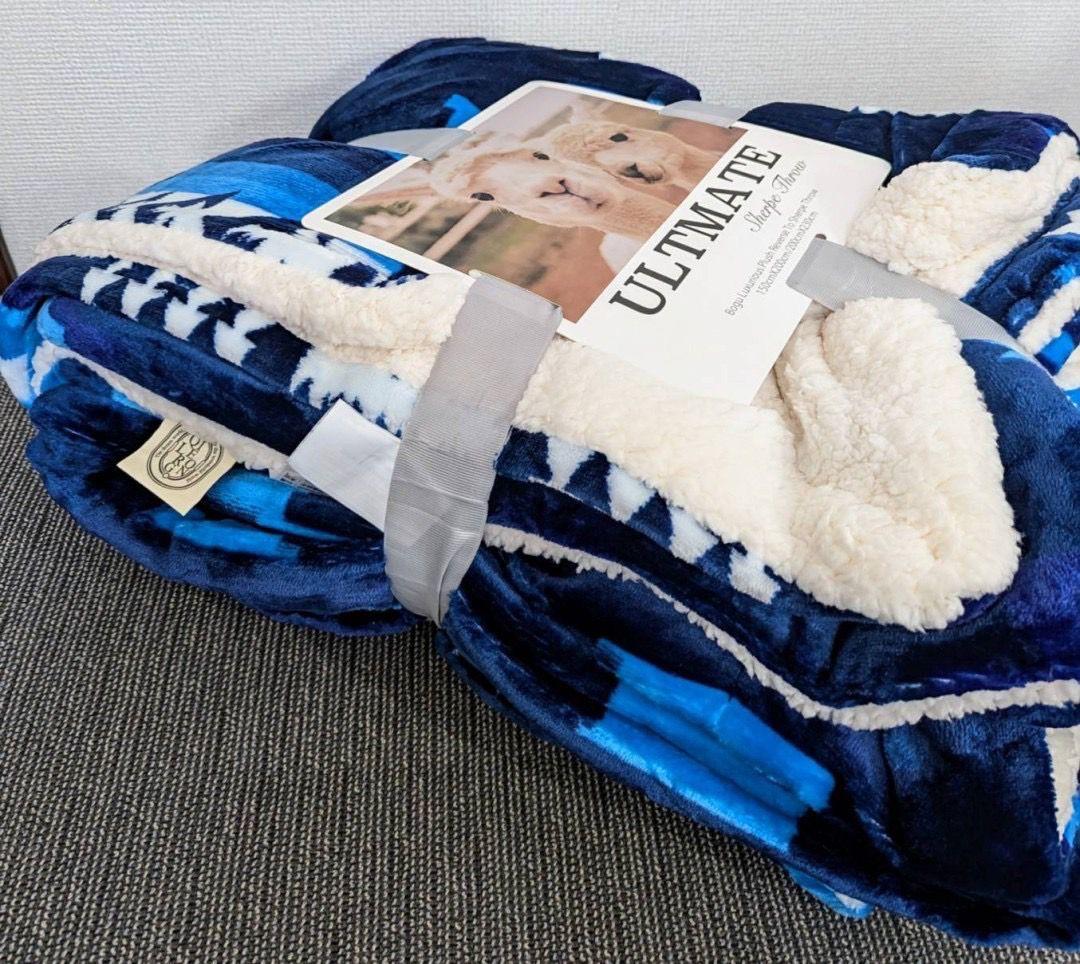 オルテガ　ラグ　毛布　ひざ掛け　ブランケットベッドカバー　青