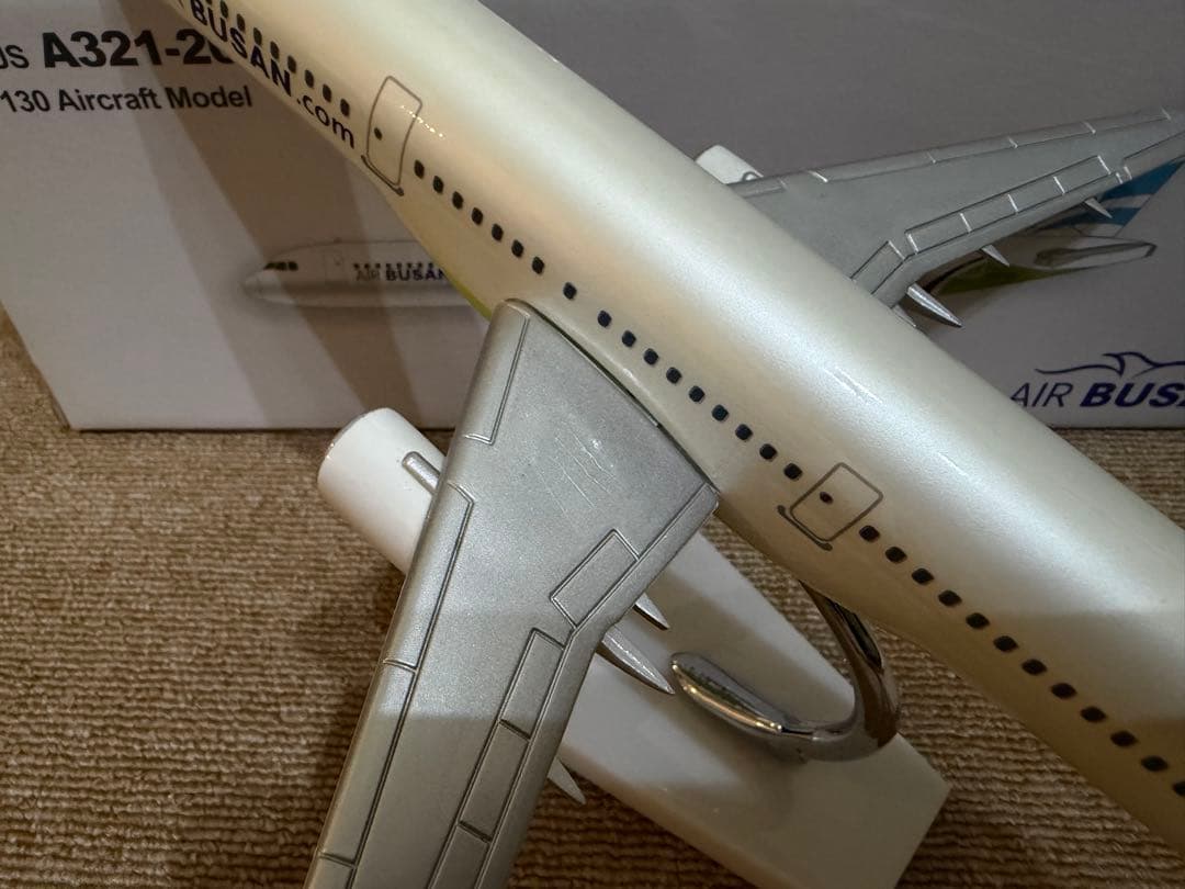 【超稀少】エアプサン A321-200 1/130サイズ モデルプレーン