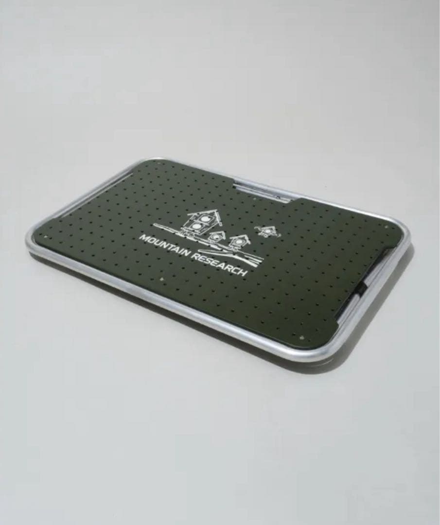 ballistics × MOUNTAIN RESEARCH テーブル