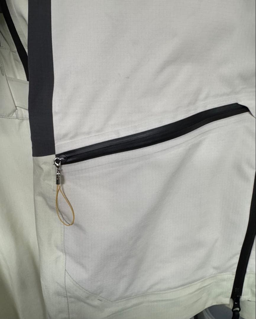 ピークパフォーマンス VERTICAL GORE-TEX PRO レディース