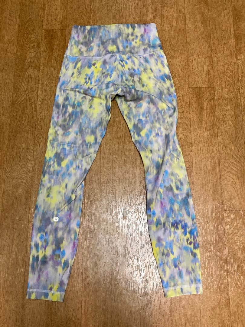 Lululemon Wunder Train レギンス タイダイ柄