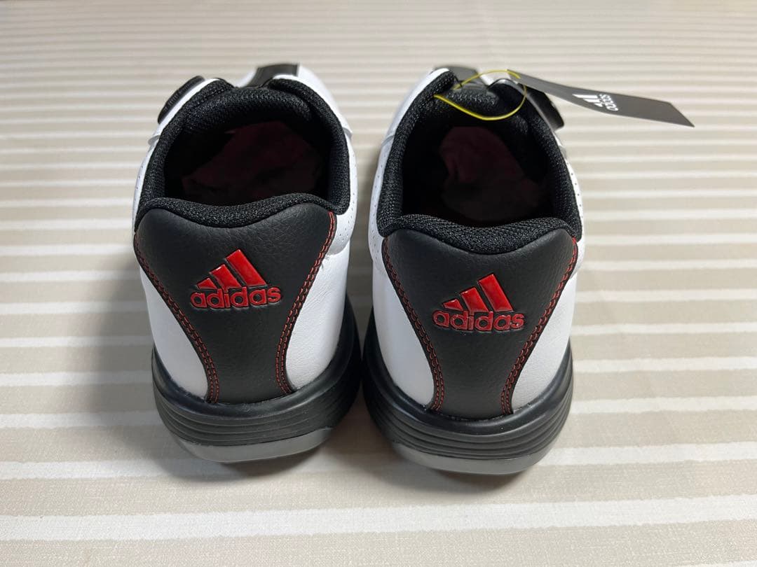 ４月末までの出品とさせて頂きます adidasゴルフシューズ新品未使用