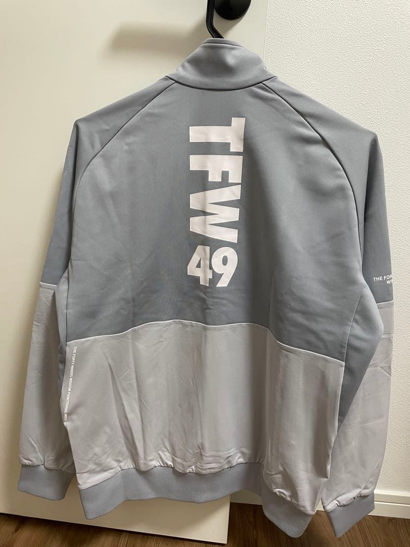 【美品】TFW49 グレー フルジップブルゾン