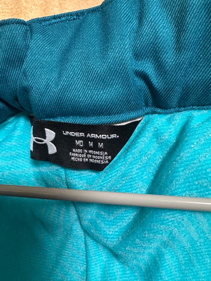 アンダーアーマー　スキーウェア上下セット　Ｍ　Under Armour