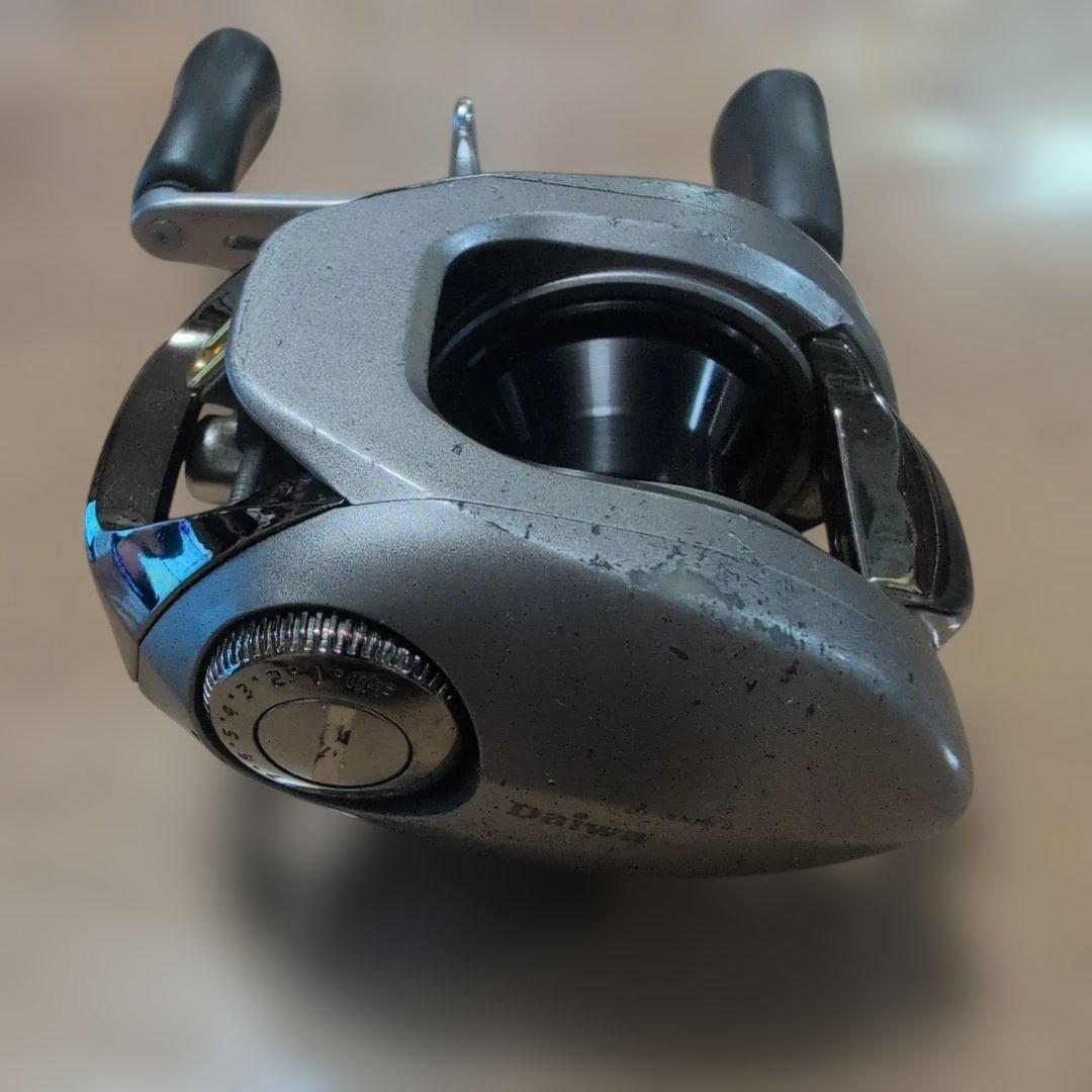 TEAM DAIWA−Z105H(右用) ＆ Scorpion 1001(左用)