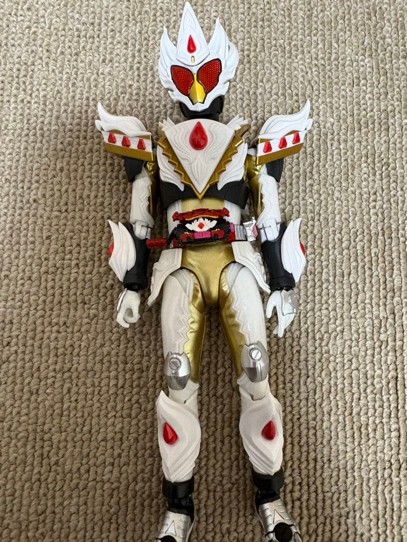 S.H.Figuarts フィギュアーツ 仮面ライダーガヴ ケーキングフォーム