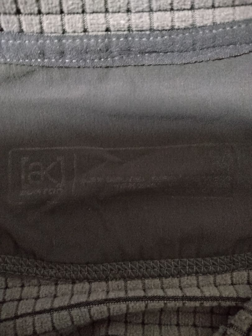burton ak ポーラテック グリッド フリース