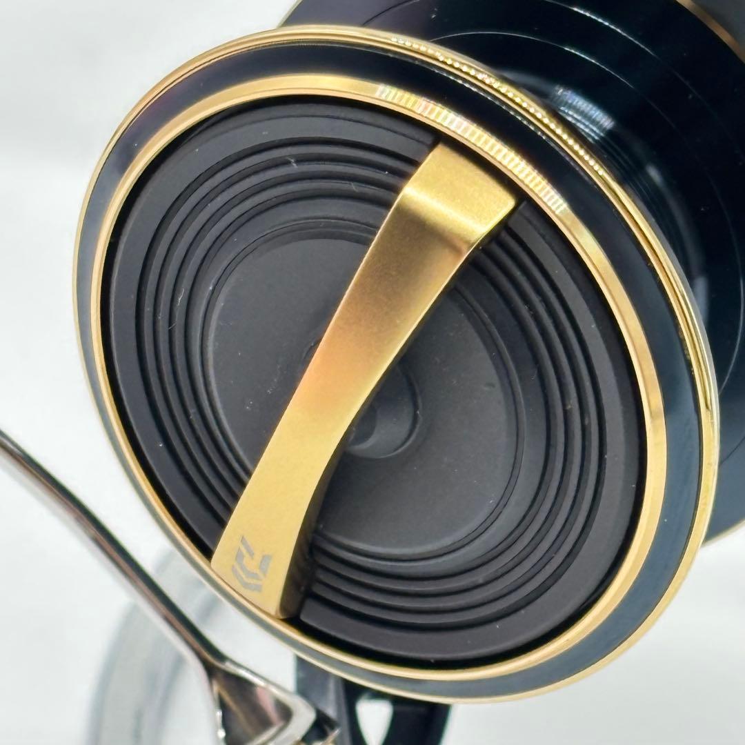 【未使用】DAIWA 23 SALTIGA 4000-H 23ソルティガ