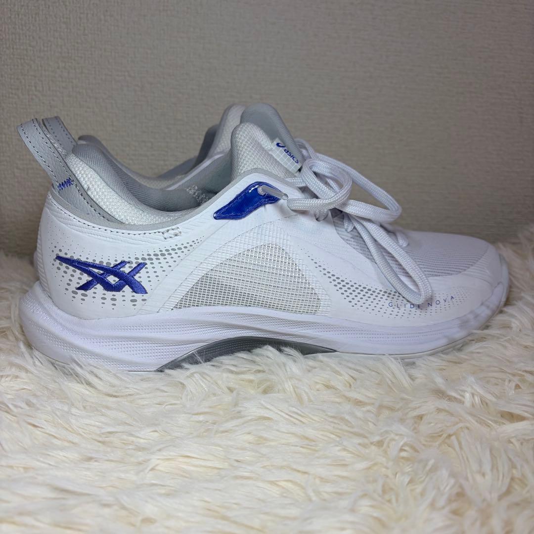 【美品】ASICS GLIDE NOVA FF 4 ホワイト 1063A105