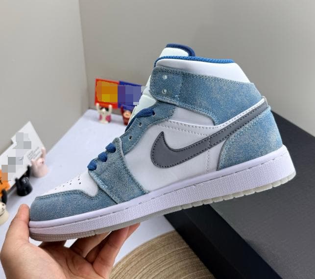 Nike Air Jordan 1 Mid 青/白 27cm