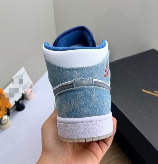 Nike Air Jordan 1 Mid 青/白 27cm