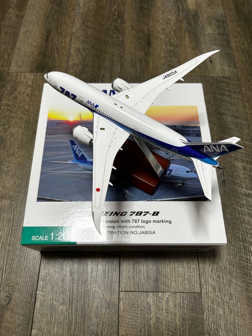全日空商事　B787-8 1/200スケール　787ロゴ特別塗装機　ANAana