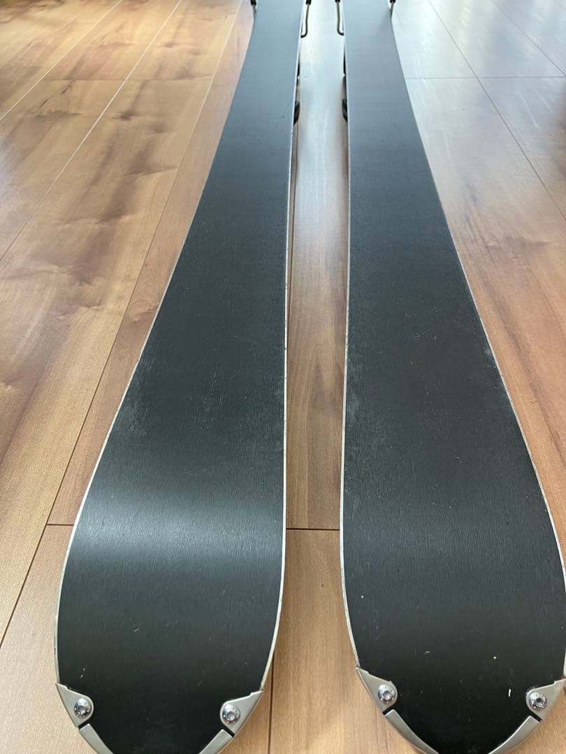 スキー板　ATOMIC 157cm