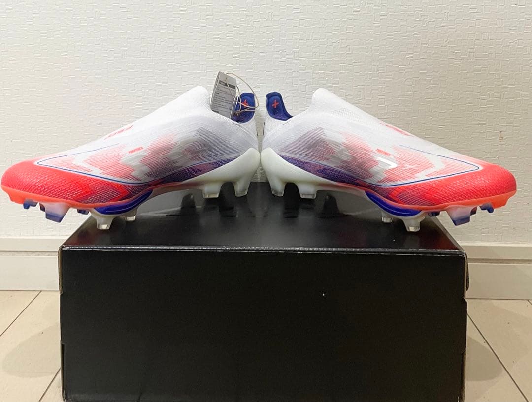みーにゃ　サッカースパイク　アディダス　F50 FG