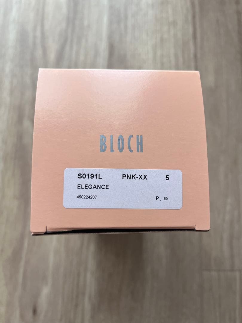 【新品未使用】リボン付きBLOCH エレガンストゥシューズ サイズ5××