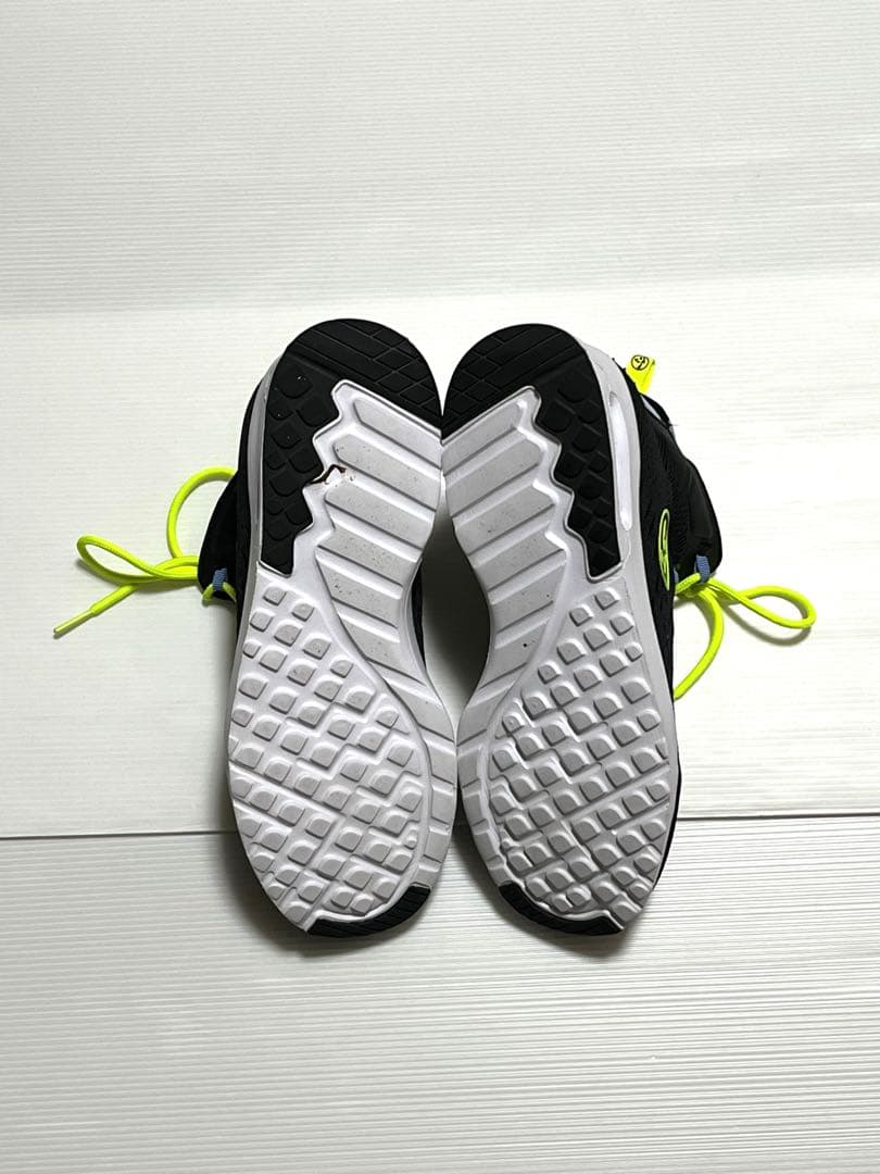 【美品】ZUMBA AIR FUNK レディーススニーカー　本日打ち切り価格