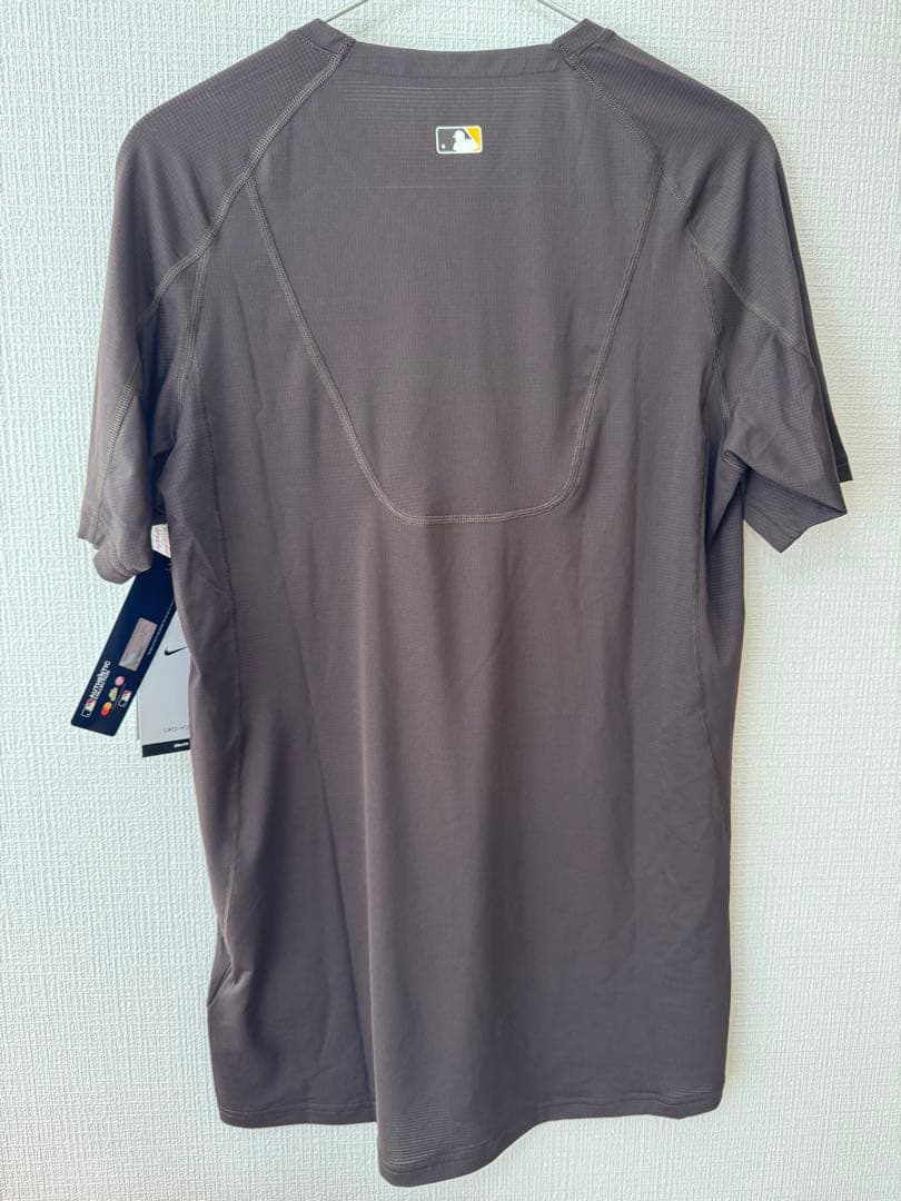 サンディエゴ・パドレス　オーセンティック　ナイキ　NIKE 半袖tシャツ