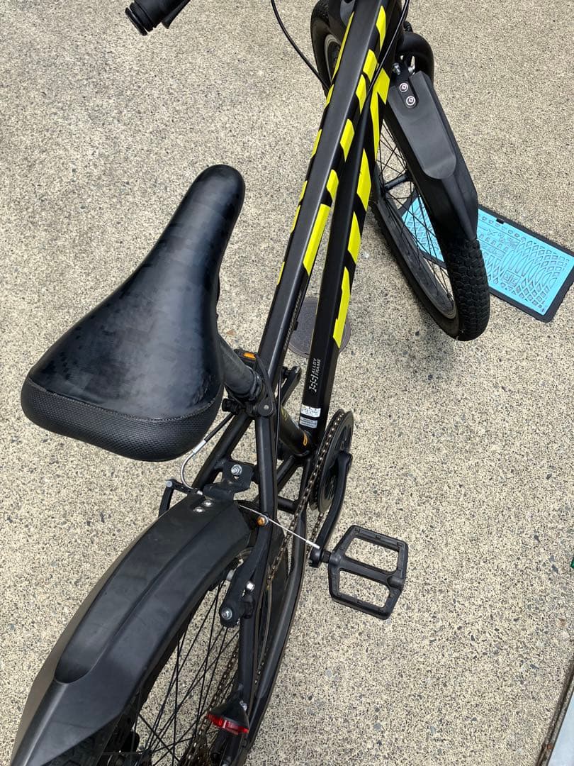 26型 子供用自転車 BWX STREET（ガンメタリック×イエロー）