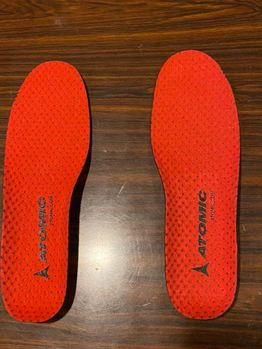 アトミック・レッドスター・ＷＣ１３０＆スピードカフ／サイズ22/22.5ｃｍ