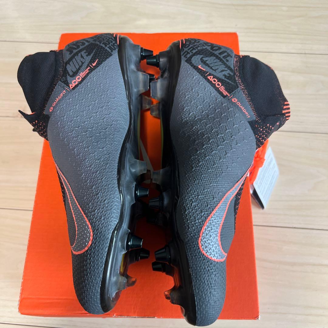 Nike Phantom Vision サッカースパイク