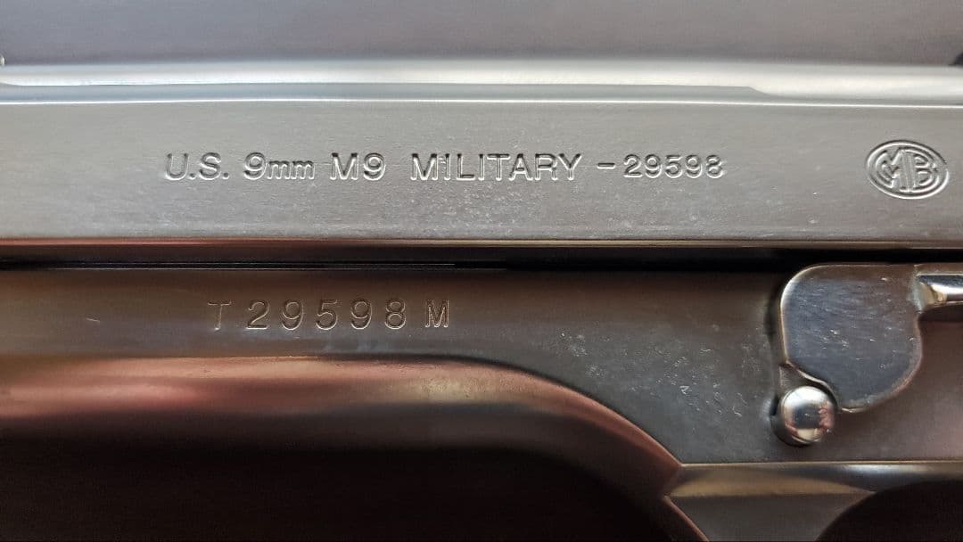 ともき　東京マルイ M92F クロームステンレス ガスブローバック