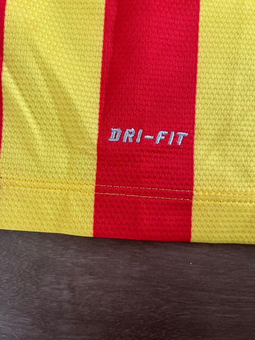 A. INIESTA 8番 FCB 2013-14 2nd ユニフォーム