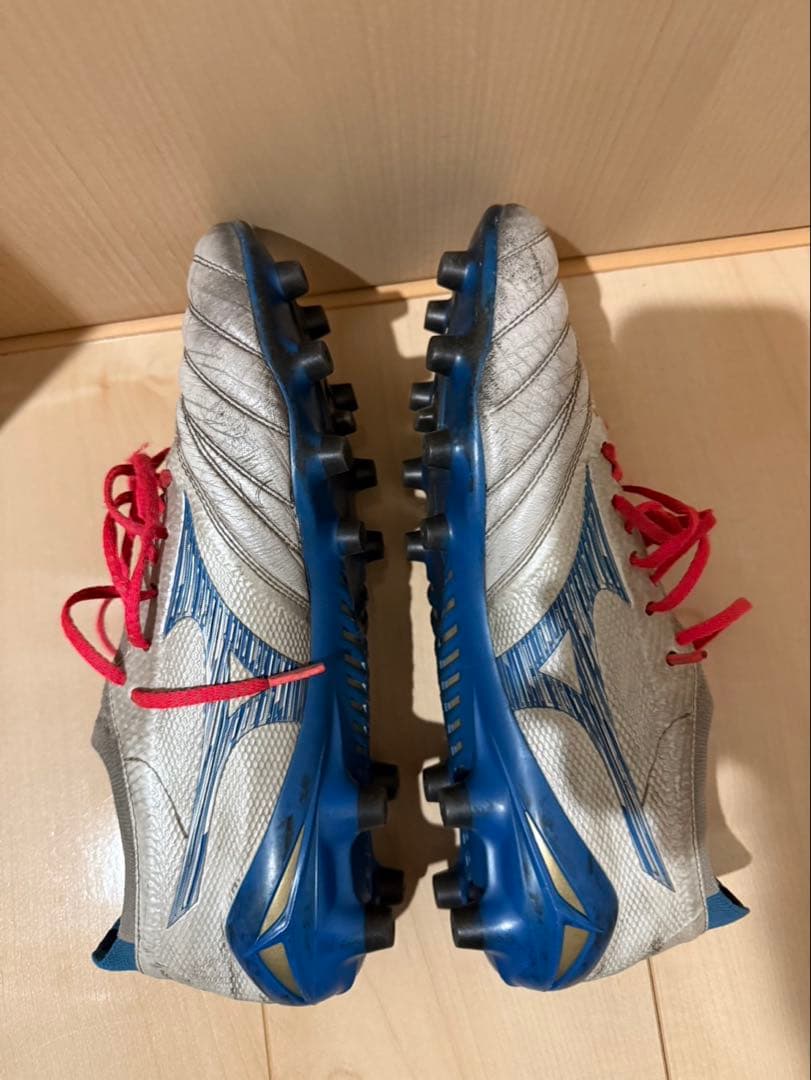 Mizuno モレリアネオ4 β